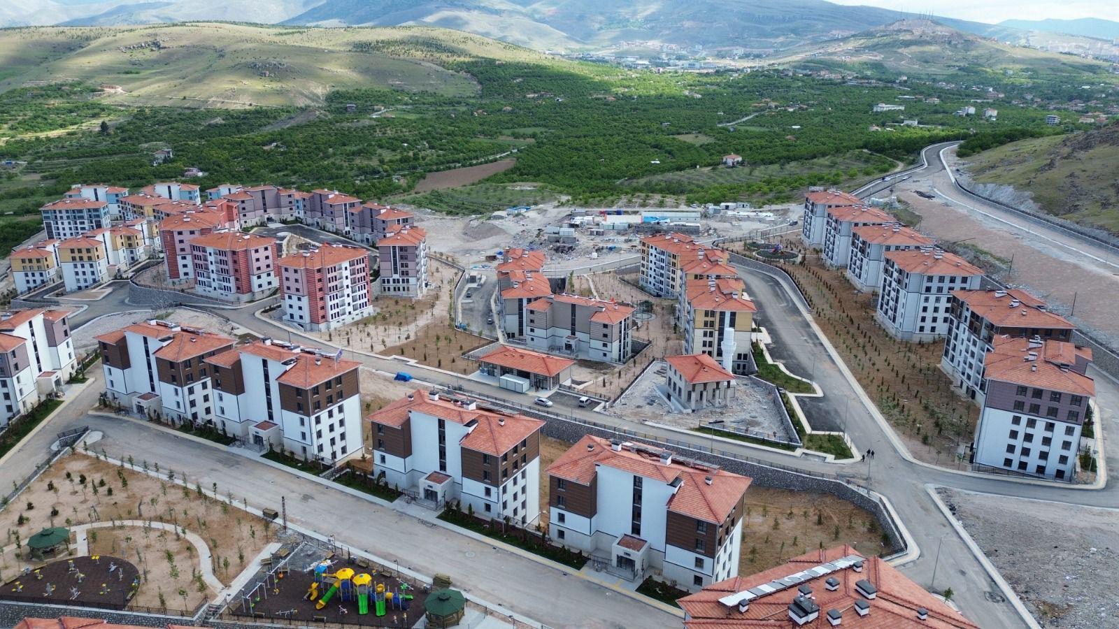 MALATYA İLİ, YEŞİLYURT İLÇESİ, İKİZCE MAHALLESİ 1. ETAP 1775 ADET KONUT + (25 KD) İNŞAATLARI İLE ALTYAPI VE ÇEVRE DÜZENL